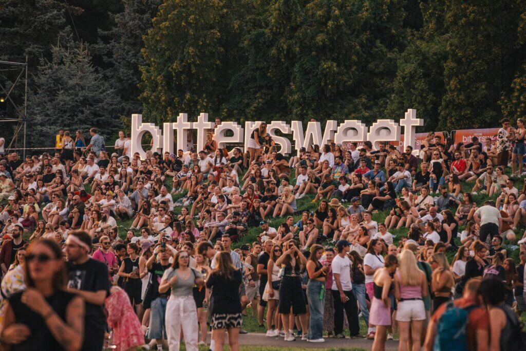 Trzy dni, cztery sceny, ponad 40 artystów. BitterSweet 2026 buduje w Poznaniu festiwal między nostalgią a odkryciami bittersweet rudimental dominika scheibinger 0024