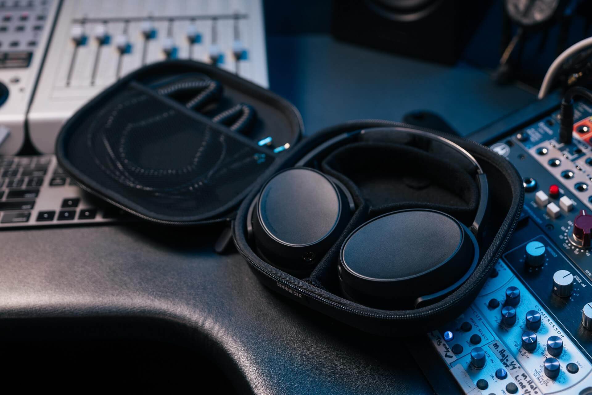 hd 480 pro product shot mood 17