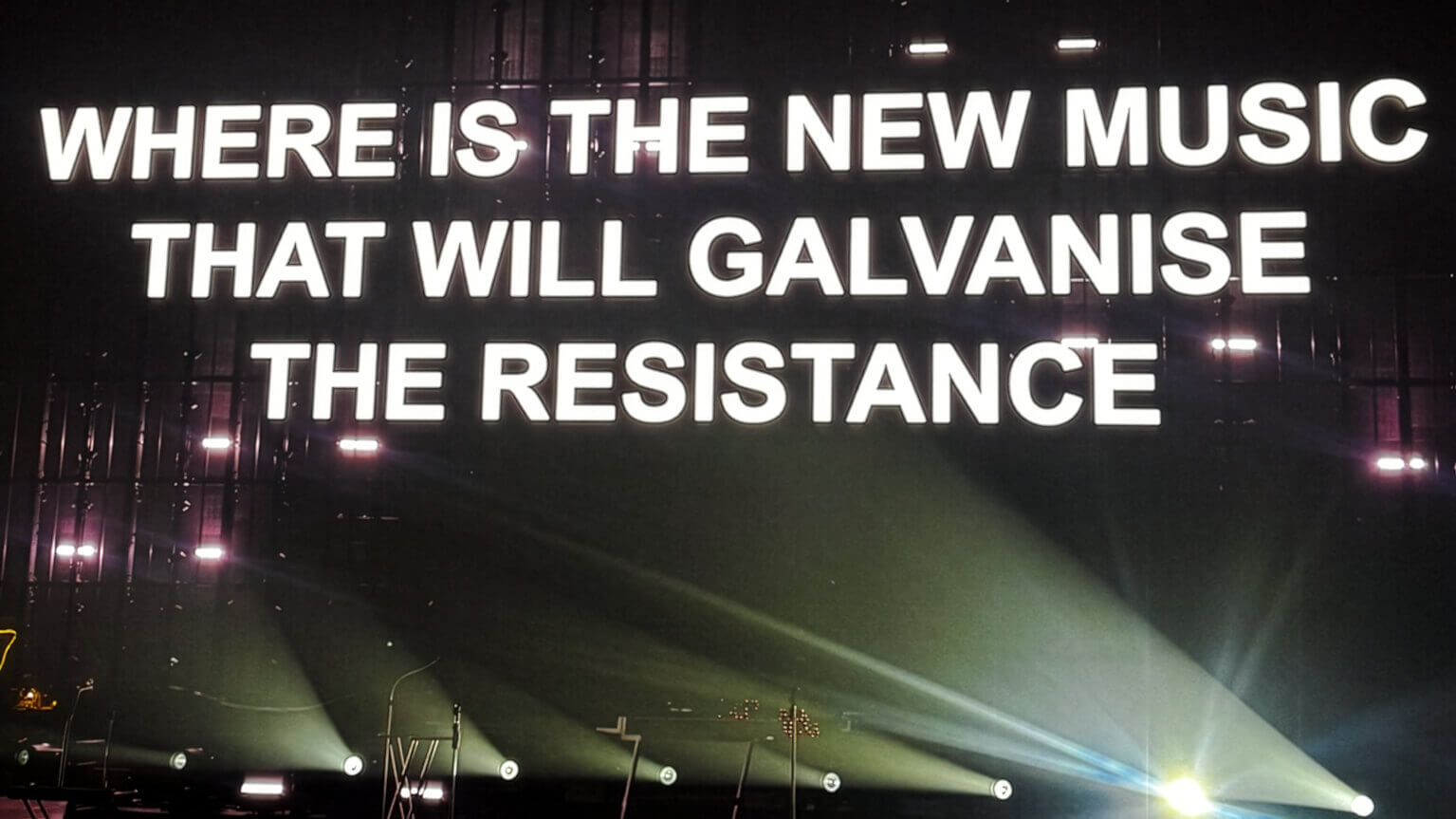 Massive Attack uderzają w Palantir. Nowy koncert zamienia lęk przed nadzorem w sceniczny komunikat maasive attack 16x9