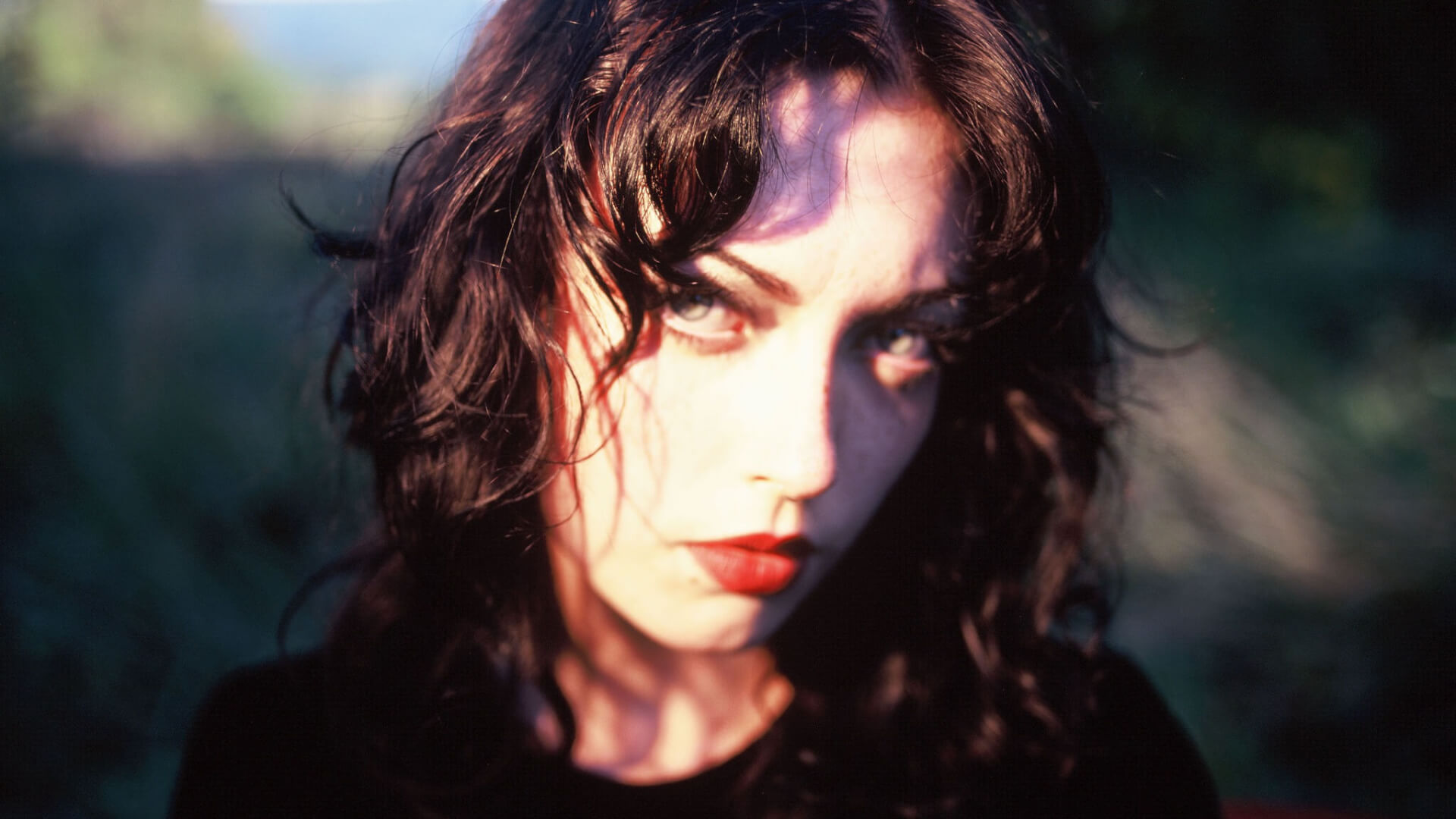 Violet Grohl wydaje debiutancki album „Be Sweet To Me” i porządkuje własny rozdział kariery violet grohl 16x9